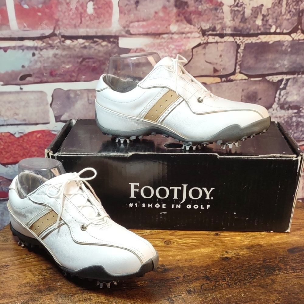 FOOTJOY "LOPRO" Collection Leather Golf Shoe w/Cleats